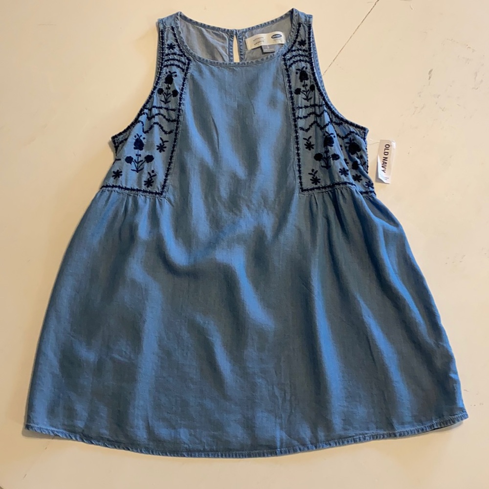 Old Navy: Smocked Maternity Top